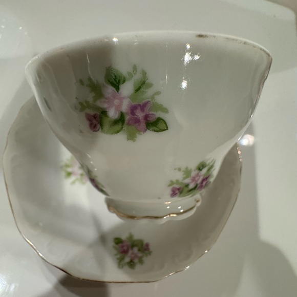 Vintage teacup and saucer from Grantcrest China - Picture 7 of 7